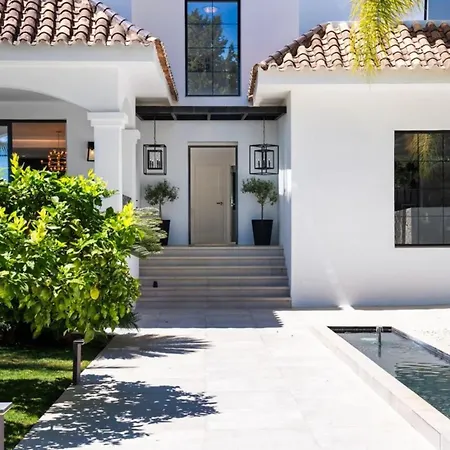Classic Architecture And Privately Positioned